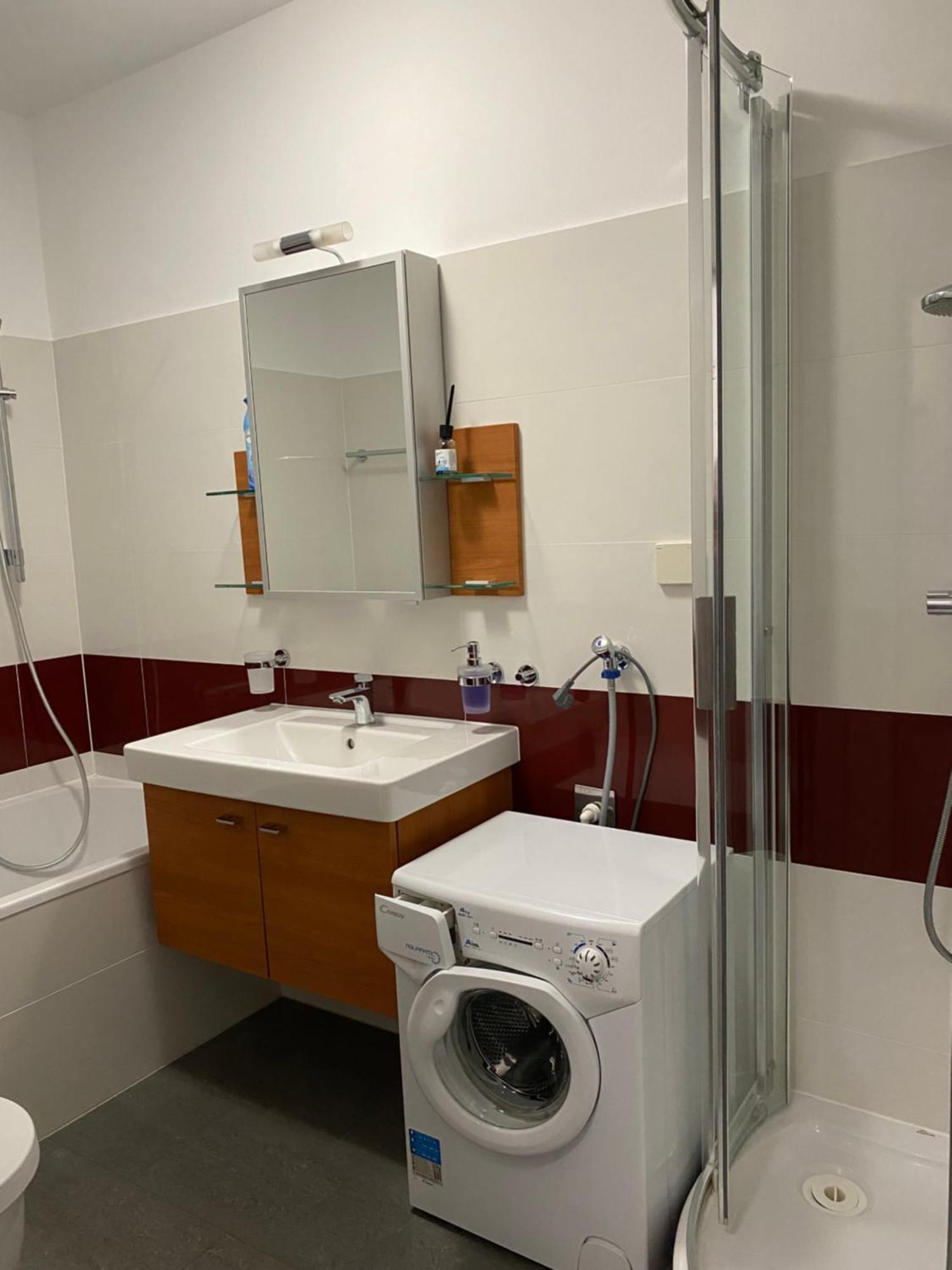 Apartment Grazbachgasse - Gratis Tiefgaragenplatz Eksteriør bilde